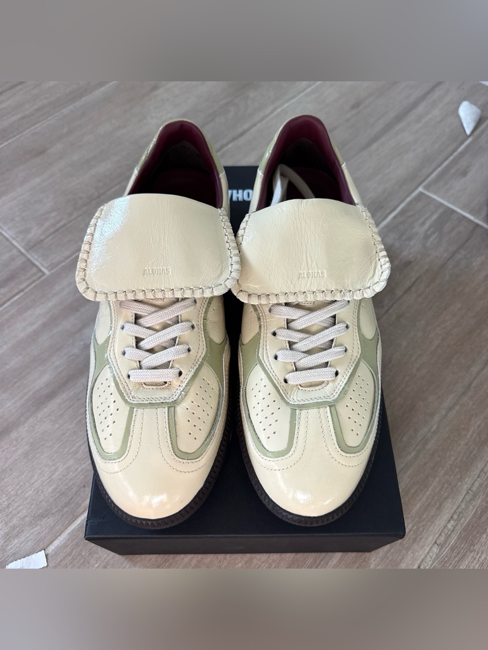 ALOHAS Men’s Cream & Olive Green Leather Sneakers with Fold-Over Tongue